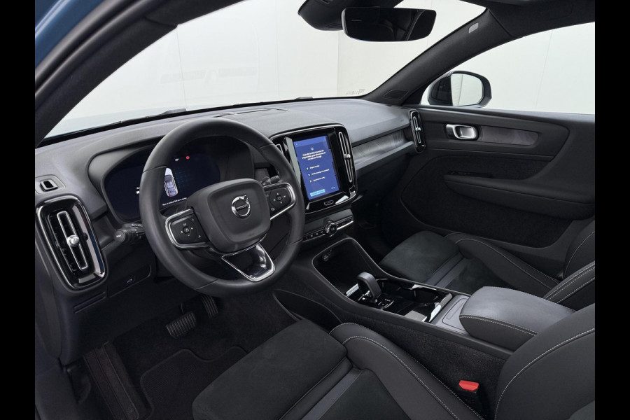 Volvo C40 Recharge Core 69 kWh SOH 93%|VOLVO DEALER ONDERHOUDEN| ACHTERUITRIJCAMERA| PANORAMADAK| STOEL + STUURVERWARMING| RIJKLAARPRIJS INCL. 12 MAANDEN BOVAG GARANTIE|