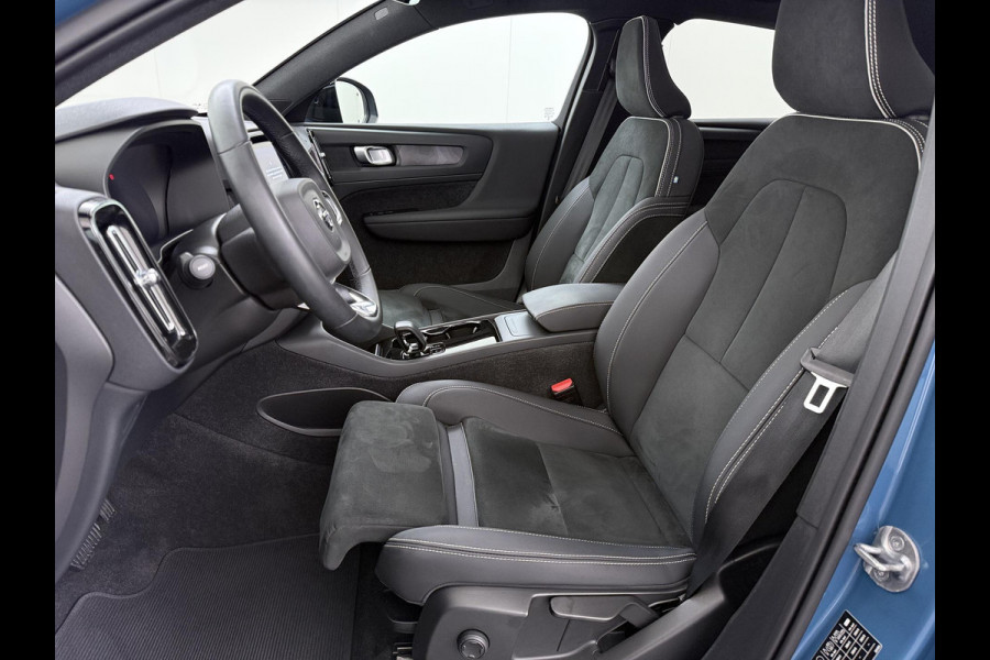 Volvo C40 Recharge Core 69 kWh SOH 93%|VOLVO DEALER ONDERHOUDEN| ACHTERUITRIJCAMERA| PANORAMADAK| STOEL + STUURVERWARMING| RIJKLAARPRIJS INCL. 12 MAANDEN BOVAG GARANTIE|