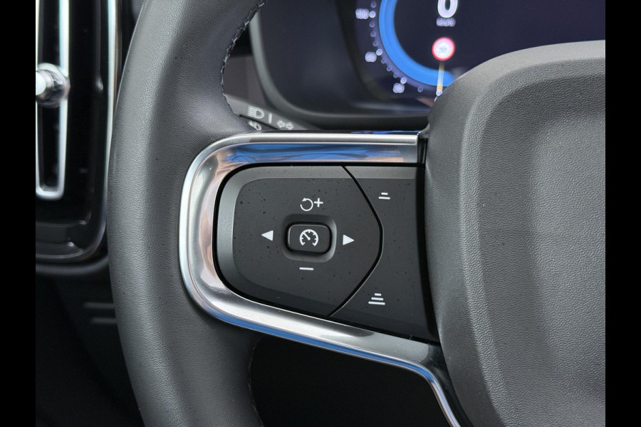 Volvo C40 Recharge Core 69 kWh SOH 93%|VOLVO DEALER ONDERHOUDEN| ACHTERUITRIJCAMERA| PANORAMADAK| STOEL + STUURVERWARMING| RIJKLAARPRIJS INCL. 12 MAANDEN BOVAG GARANTIE|