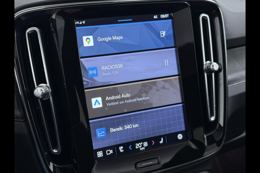 Volvo C40 Recharge Core 69 kWh SOH 93%|VOLVO DEALER ONDERHOUDEN| ACHTERUITRIJCAMERA| PANORAMADAK| STOEL + STUURVERWARMING| RIJKLAARPRIJS INCL. 12 MAANDEN BOVAG GARANTIE|