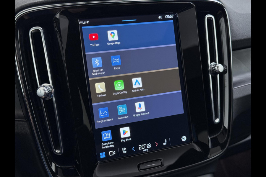 Volvo C40 Recharge Core 69 kWh SOH 93%|VOLVO DEALER ONDERHOUDEN| ACHTERUITRIJCAMERA| PANORAMADAK| STOEL + STUURVERWARMING| RIJKLAARPRIJS INCL. 12 MAANDEN BOVAG GARANTIE|