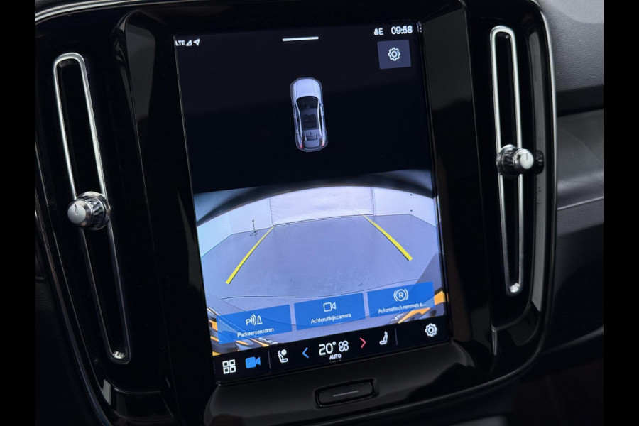 Volvo C40 Recharge Core 69 kWh SOH 93%|VOLVO DEALER ONDERHOUDEN| ACHTERUITRIJCAMERA| PANORAMADAK| STOEL + STUURVERWARMING| RIJKLAARPRIJS INCL. 12 MAANDEN BOVAG GARANTIE|