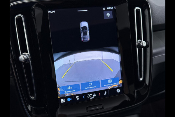 Volvo C40 Recharge Core 69 kWh SOH 93%|VOLVO DEALER ONDERHOUDEN| ACHTERUITRIJCAMERA| PANORAMADAK| STOEL + STUURVERWARMING| RIJKLAARPRIJS INCL. 12 MAANDEN BOVAG GARANTIE|