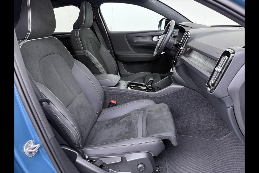 Volvo C40 Recharge Core 69 kWh SOH 93%|VOLVO DEALER ONDERHOUDEN| ACHTERUITRIJCAMERA| PANORAMADAK| STOEL + STUURVERWARMING| RIJKLAARPRIJS INCL. 12 MAANDEN BOVAG GARANTIE|