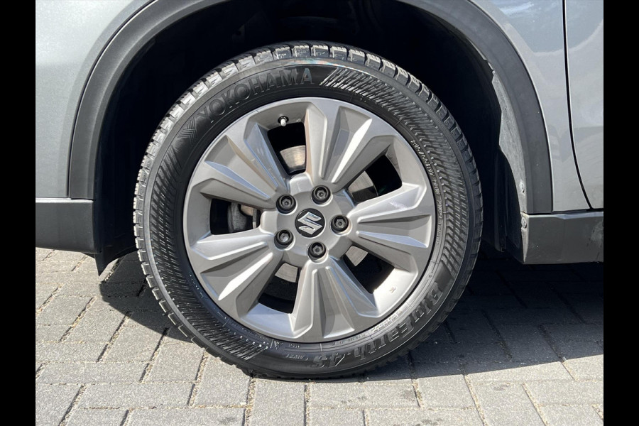 Suzuki Vitara 1.4 Boosterjet Smart Hybrid Select Two-Tone | Dodehoekherkenning, CarPlay, Camera, Stoelverwarming, 1500KG Trekgewicht