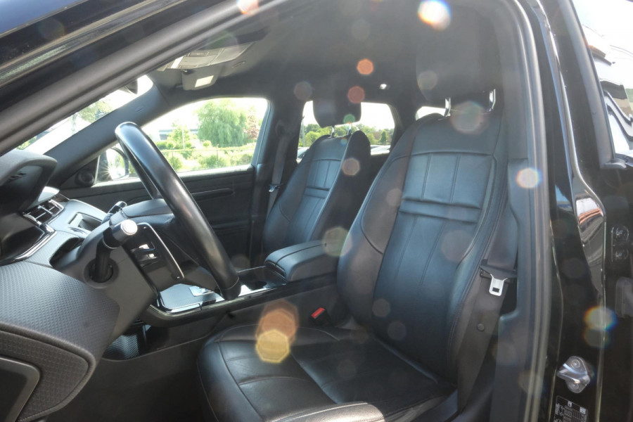 Land Rover Range Rover Evoque 1.5 P300e PHEV AWD Dynamic HSE 309 PK | Trekhaak Afneembaar | Lederen Bekleding | Elektrische Stoelen | Camera | Navigatie