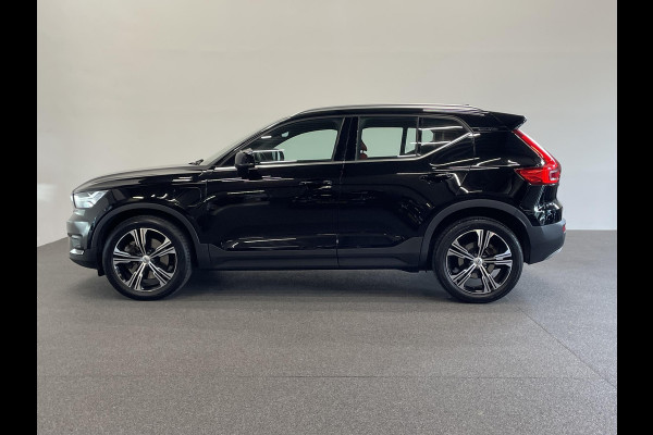 Volvo XC40 1.5 T5 Recharge Inscription Navigatie Apple Carplay Android Auto Camera Parkeersensoren Cruise Control Leder Full LED Stoel- en stuurverwarming Climate Control Lichtmetalen velgen