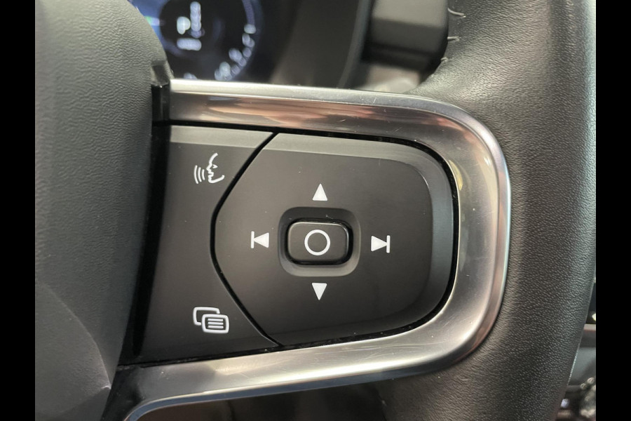 Volvo XC40 1.5 T5 Recharge Inscription Navigatie Apple Carplay Android Auto Camera Parkeersensoren Cruise Control Leder Full LED Stoel- en stuurverwarming Climate Control Lichtmetalen velgen