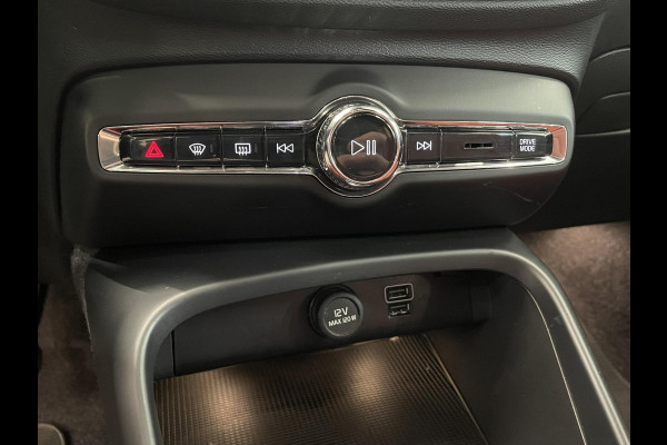 Volvo XC40 1.5 T5 Recharge Inscription Navigatie Apple Carplay Android Auto Camera Parkeersensoren Cruise Control Leder Full LED Stoel- en stuurverwarming Climate Control Lichtmetalen velgen