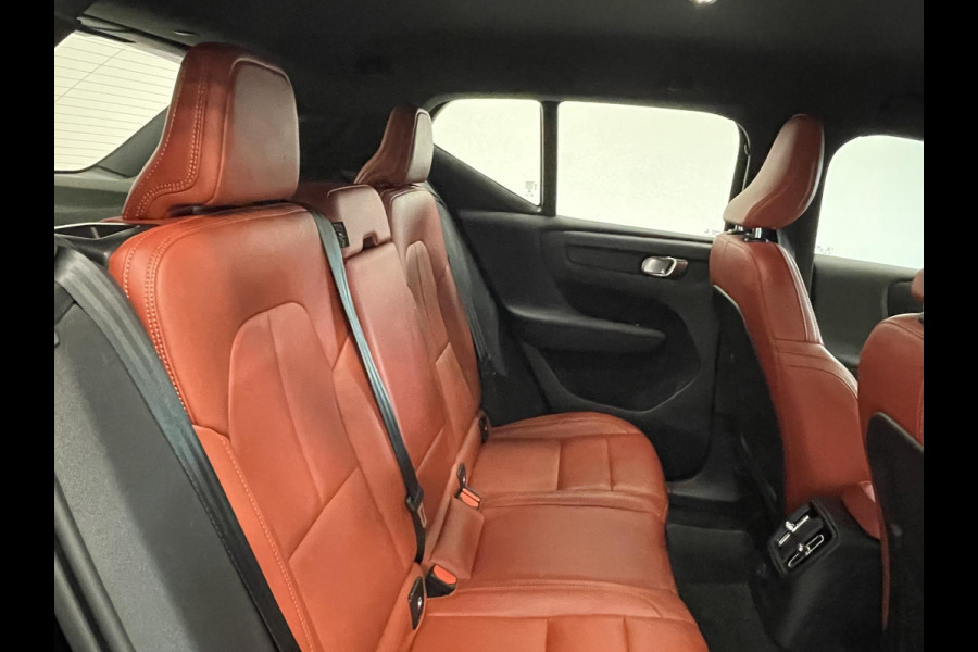 Volvo XC40 1.5 T5 Recharge Inscription Navigatie Apple Carplay Android Auto Camera Parkeersensoren Cruise Control Leder Full LED Stoel- en stuurverwarming Climate Control Lichtmetalen velgen
