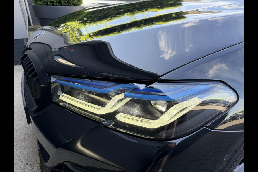BMW 5 Serie Touring 530e M-Sport | Panoramadak | Camera | Head-Up Display | Elektrische Trekhaak | Elektrische Achterklep |