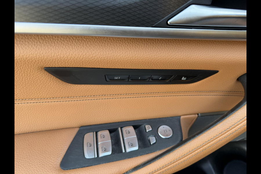 BMW 5 Serie Touring 530e M-Sport | Panoramadak | Camera | Head-Up Display | Elektrische Trekhaak | Elektrische Achterklep |