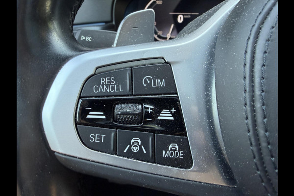 BMW 5 Serie Touring 530e M-Sport | Panoramadak | Camera | Head-Up Display | Elektrische Trekhaak | Elektrische Achterklep |