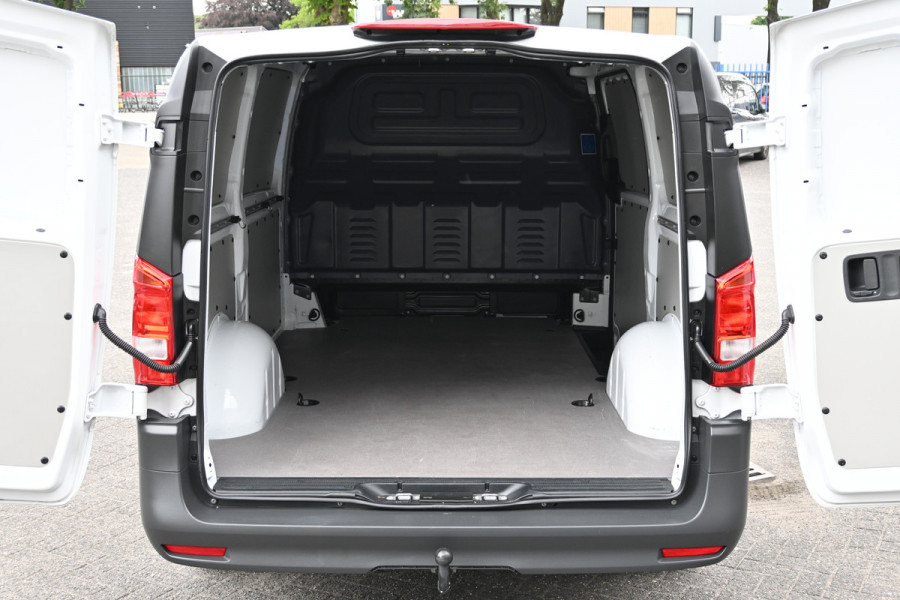 Mercedes-Benz Vito 116 CDI L2 Pro MBUX Navigatie, Trekhaak, Etc.