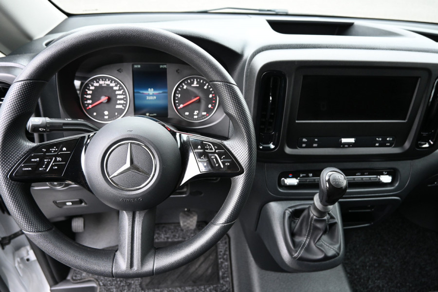 Mercedes-Benz Vito 116 CDI L2 Pro MBUX Navigatie, Trekhaak, Etc.
