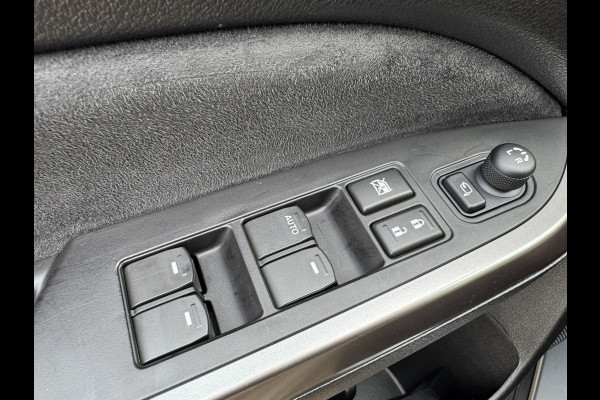 Suzuki Vitara 1.5 Hybrid Style AllGrip Comfort + Automaat Pano Trekhaak Navi Camera Carplay Cliam