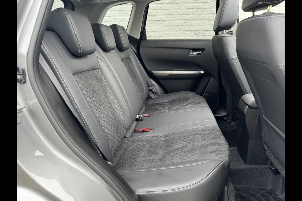 Suzuki Vitara 1.5 Hybrid Style AllGrip Comfort + Automaat Pano Trekhaak Navi Camera Carplay Cliam