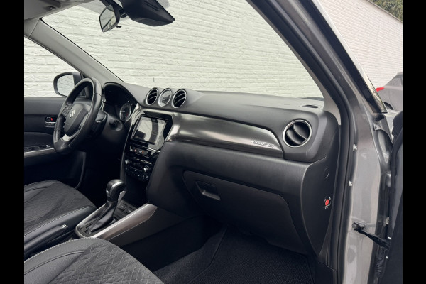 Suzuki Vitara 1.5 Hybrid Style AllGrip Comfort + Automaat Pano Trekhaak Navi Camera Carplay Cliam