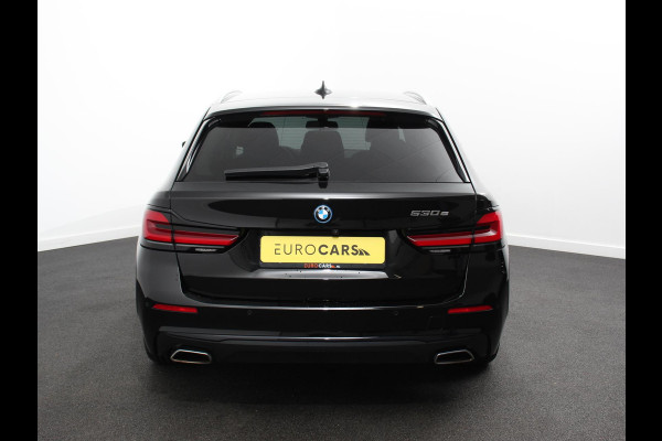 BMW 5 Serie Touring 530e Business PHEV AUTOMAAT Adaptieve cruise control LED Leder Navigatie Stoelverwarming Achteruitrijcamera Sfeerverlichting Lane assist Climate control Apple Carplay/ Android Auto