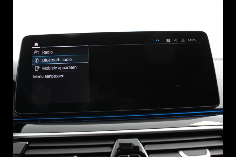BMW 5 Serie Touring 530e Business PHEV AUTOMAAT Adaptieve cruise control LED Leder Navigatie Stoelverwarming Achteruitrijcamera Sfeerverlichting Lane assist Climate control Apple Carplay/ Android Auto