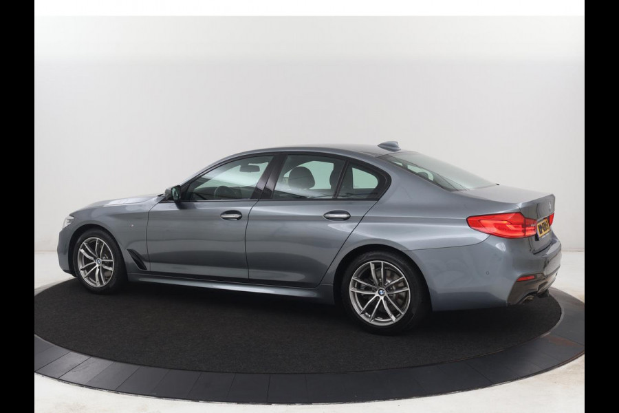 BMW 5 Serie 520i M Sport | Alcantara | Sfeerverlichting | Trekhaak | Navigatie Professional | Full LED | Sportstoelen | Parkeerhulp | Cruise control | Keyless start | Climate control | Bluetooth