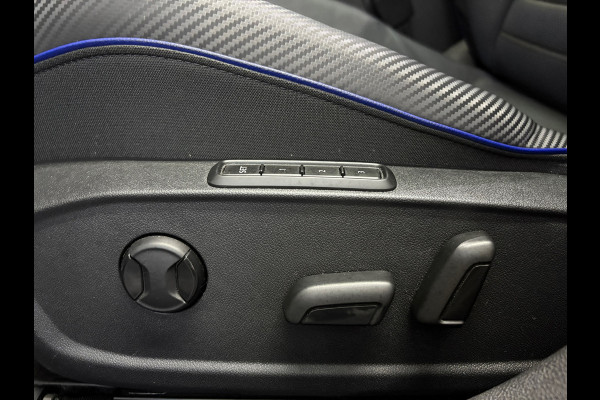 Volkswagen Golf 8 R 2.0 TSI 4M Performance
