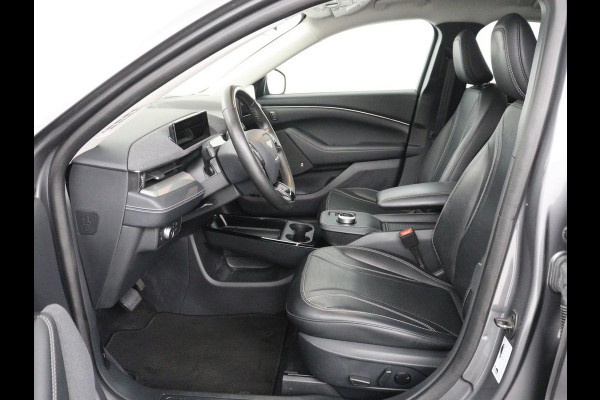 Ford Mustang Mach-E Extended RWD 98 kWh | SOH 93,1% | Panoramadak | 360 Camera | Leder | Stoel & stuurverwarming | B&O Sound | Carplay | Keyless | Memory | Adaptive cruise | Navigatie
