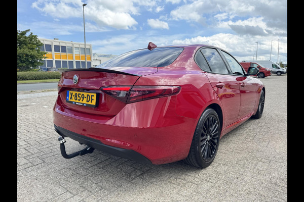 Alfa Romeo Giulia 2.0T 200pk | Trekhaak | 1.600kg Trekgewicht | Navigatie
