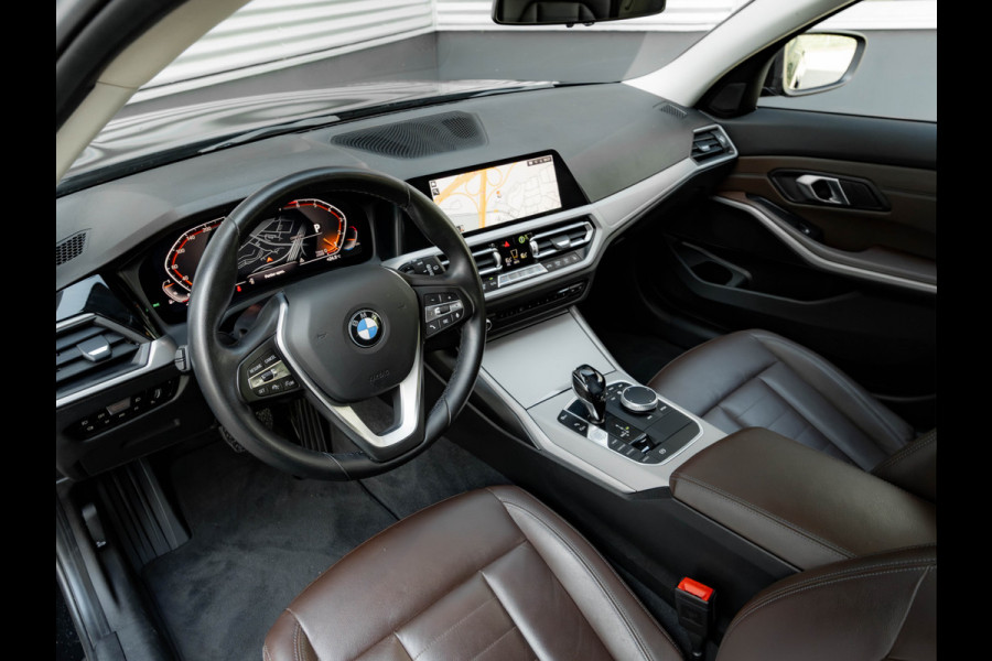 BMW 3 Serie Touring 320i - Active Cruise Control - Stoelverwarming - Hifi