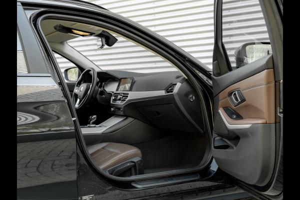 BMW 3 Serie Touring 320i - Active Cruise Control - Stoelverwarming - Hifi