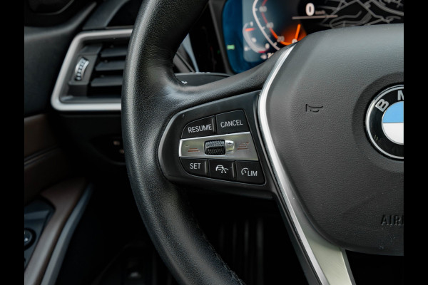 BMW 3 Serie Touring 320i - Active Cruise Control - Stoelverwarming - Hifi