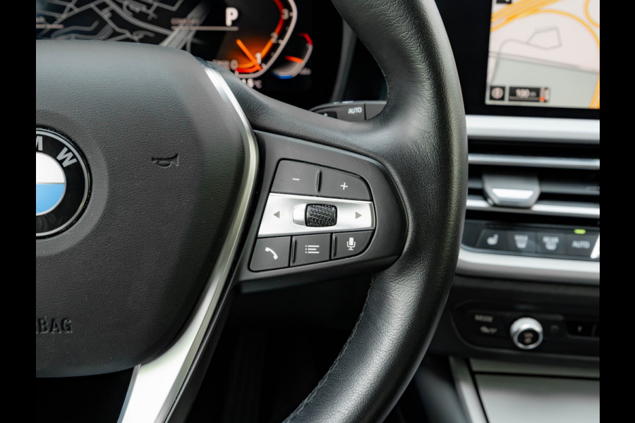BMW 3 Serie Touring 320i - Active Cruise Control - Stoelverwarming - Hifi