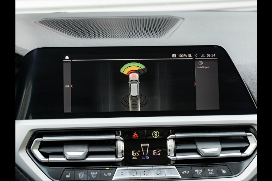 BMW 3 Serie Touring 320i - Active Cruise Control - Stoelverwarming - Hifi