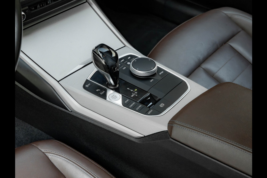 BMW 3 Serie Touring 320i - Active Cruise Control - Stoelverwarming - Hifi
