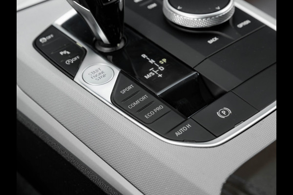 BMW 3 Serie Touring 320i - Active Cruise Control - Stoelverwarming - Hifi