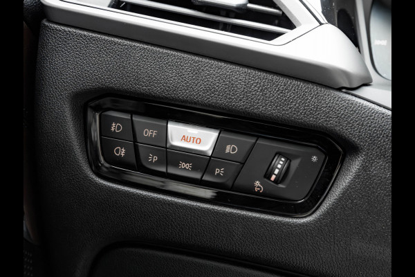 BMW 3 Serie Touring 320i - Active Cruise Control - Stoelverwarming - Hifi