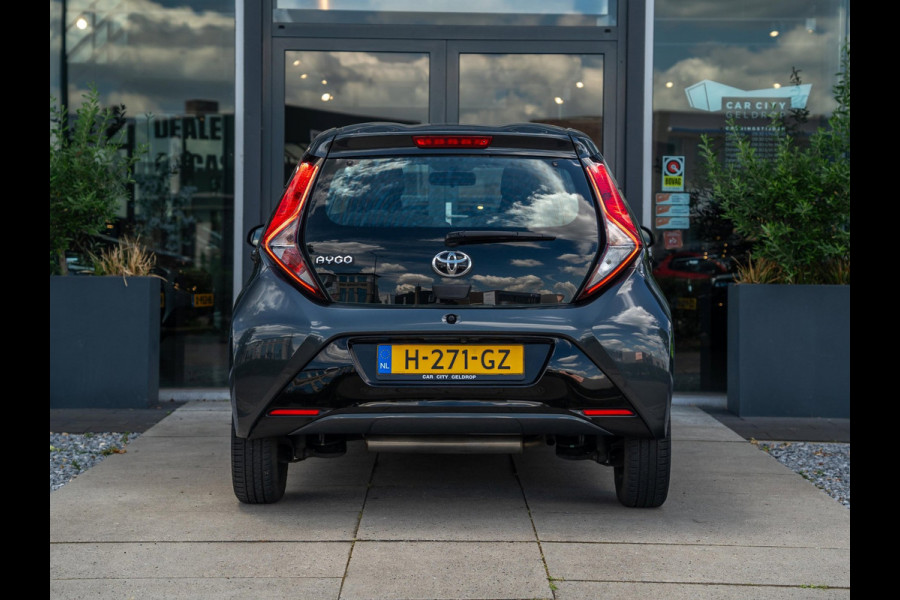 Toyota Aygo 1.0 VVT-i x-play | Camera | Carplay | Airco | 5D