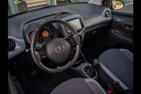 Toyota Aygo 1.0 VVT-i x-play | Camera | Carplay | Airco | 5D