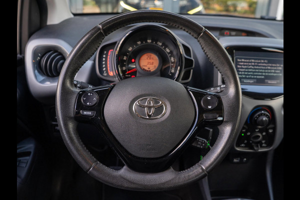 Toyota Aygo 1.0 VVT-i x-play | Camera | Carplay | Airco | 5D