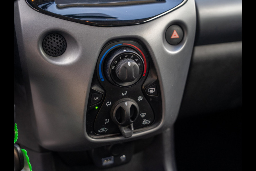 Toyota Aygo 1.0 VVT-i x-play | Camera | Carplay | Airco | 5D