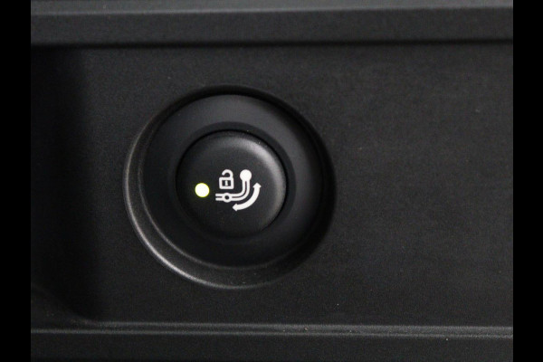 BMW 3-serie 320i Executive Edition | Sport Line | Trekhaak | Harman/Kardon | Sfeerverlichting | Carplay | Half leder | Live Cockpit | Parkeerhulp | Navigatie | Climate control | Full LED | Bluetooth | Cruise control