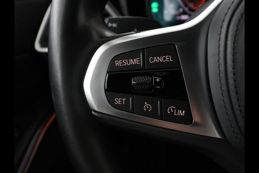 BMW 3-serie 320i Executive Edition | Sport Line | Trekhaak | Harman/Kardon | Sfeerverlichting | Carplay | Half leder | Live Cockpit | Parkeerhulp | Navigatie | Climate control | Full LED | Bluetooth | Cruise control
