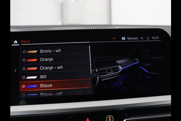 BMW 3-serie 320i Executive Edition | Sport Line | Trekhaak | Harman/Kardon | Sfeerverlichting | Carplay | Half leder | Live Cockpit | Parkeerhulp | Navigatie | Climate control | Full LED | Bluetooth | Cruise control