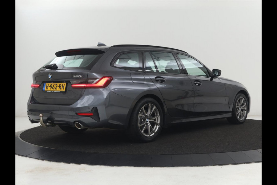 BMW 3-serie 320i Executive Edition | Sport Line | Trekhaak | Harman/Kardon | Sfeerverlichting | Carplay | Half leder | Live Cockpit | Parkeerhulp | Navigatie | Climate control | Full LED | Bluetooth | Cruise control