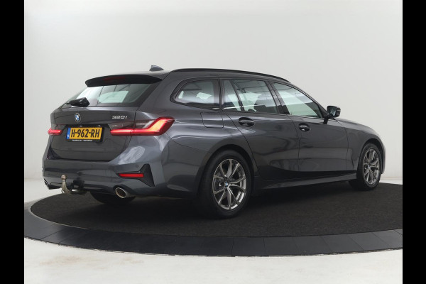 BMW 3-serie 320i Executive Edition | Sport Line | Trekhaak | Harman/Kardon | Sfeerverlichting | Carplay | Half leder | Live Cockpit | Parkeerhulp | Navigatie | Climate control | Full LED | Bluetooth | Cruise control
