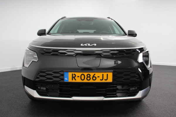 Kia Niro EV ExecutiveLine 64.8 kWh Leder Schuif-kantel dak Elektrische bedienbare achterklep DAB Led Camera Navigatie Climate control Cruise control