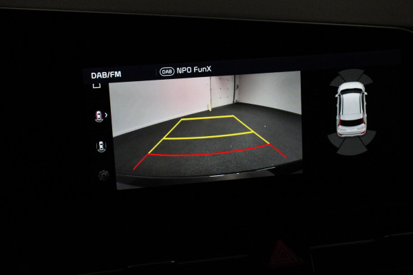 Kia Niro EV ExecutiveLine 64.8 kWh Leder Schuif-kantel dak Elektrische bedienbare achterklep DAB Led Camera Navigatie Climate control Cruise control