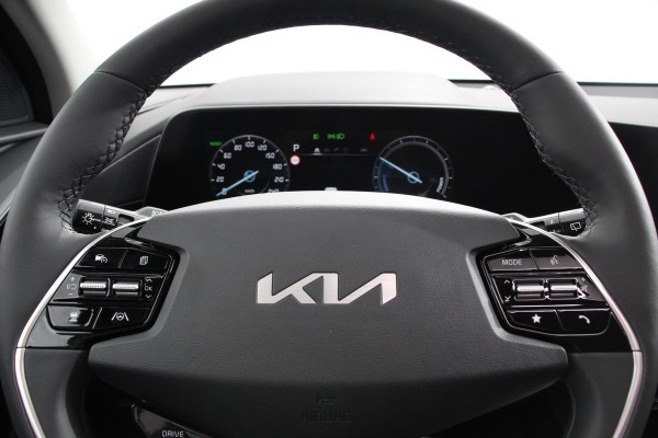 Kia Niro EV ExecutiveLine 64.8 kWh Leder Schuif-kantel dak Elektrische bedienbare achterklep DAB Led Camera Navigatie Climate control Cruise control