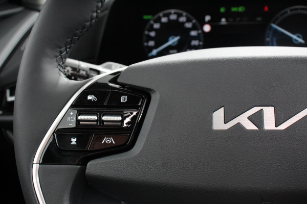 Kia Niro EV ExecutiveLine 64.8 kWh Leder Schuif-kantel dak Elektrische bedienbare achterklep DAB Led Camera Navigatie Climate control Cruise control