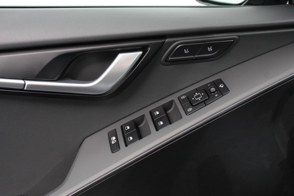 Kia Niro EV ExecutiveLine 64.8 kWh Leder Schuif-kantel dak Elektrische bedienbare achterklep DAB Led Camera Navigatie Climate control Cruise control